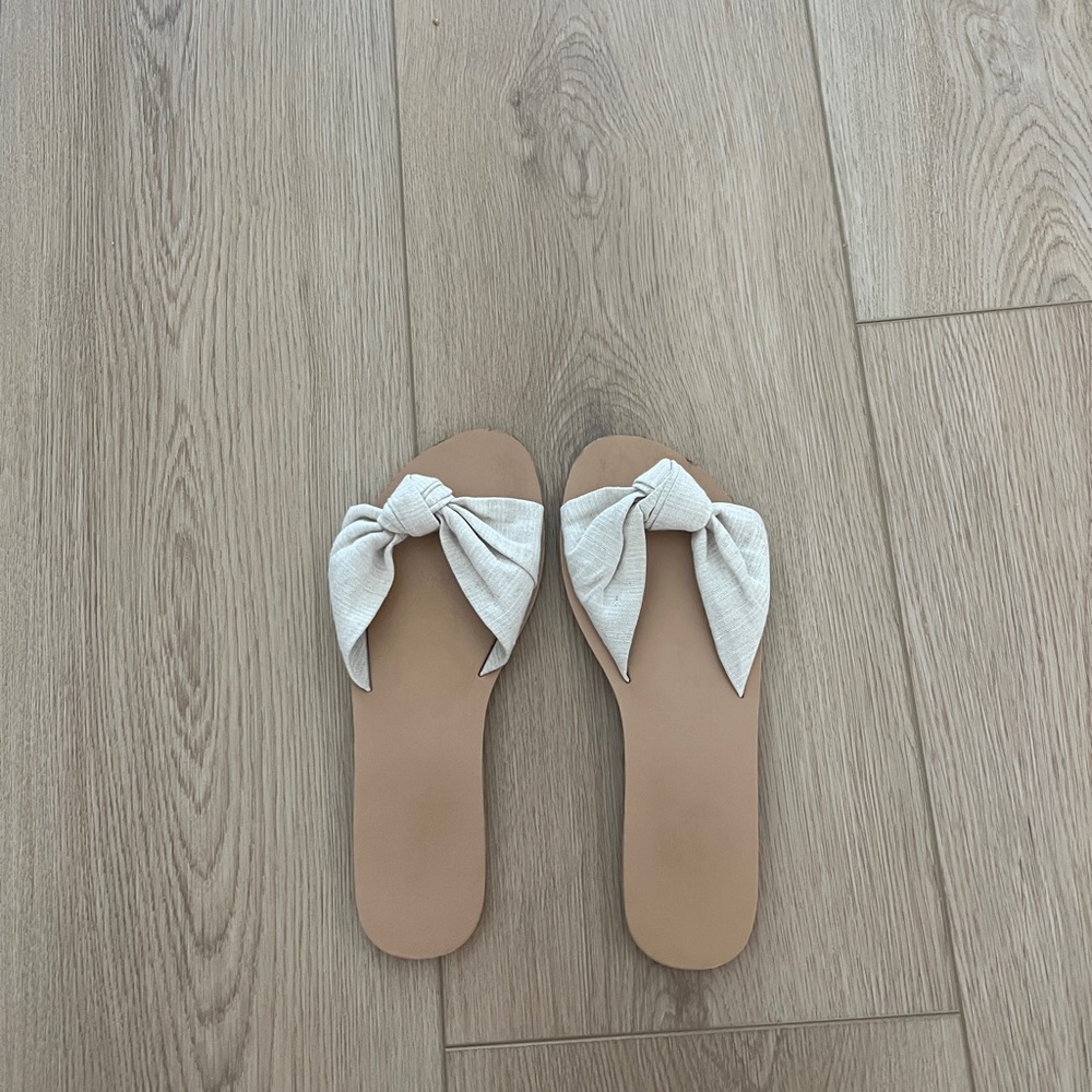 Billini bow sandals